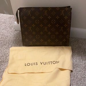 SOLD! Louis Vuitton toiletry pouch 26